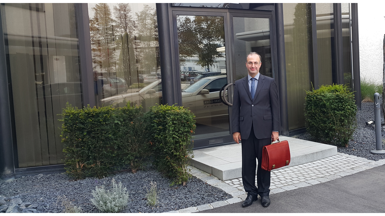 Mohsen Azadrousta management consulting gallery – digital transformation